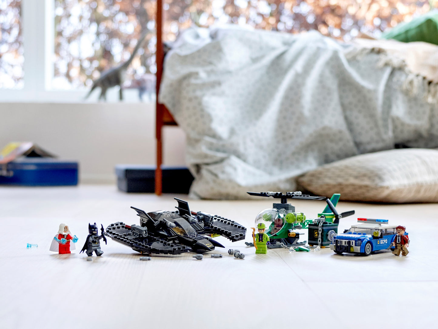 Batwing and The Riddler Heist