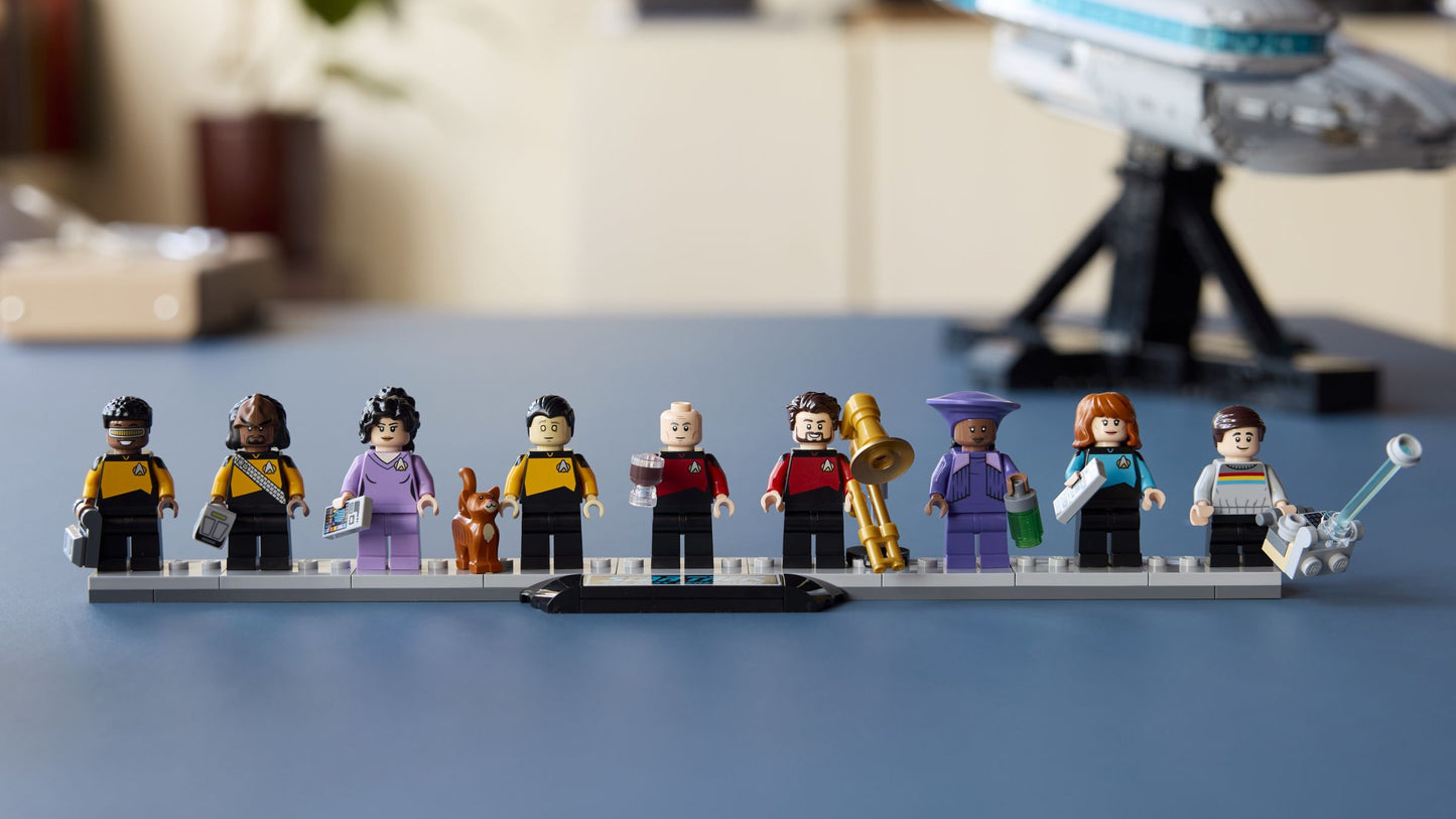 Star Trek: U.S.S. Enterprise NCC-1701-D™