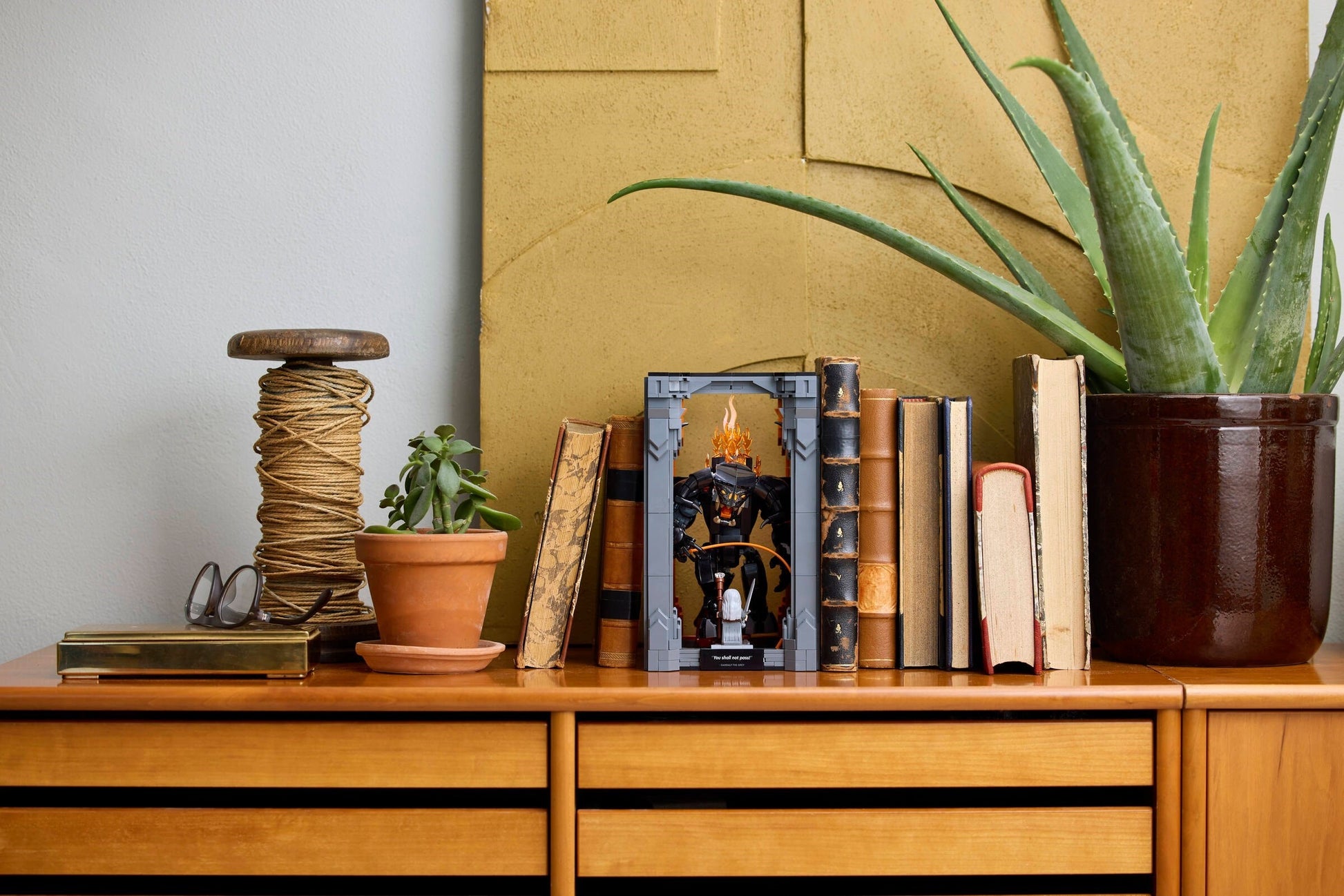 The Lord of the Rings: Balrog Book Nook