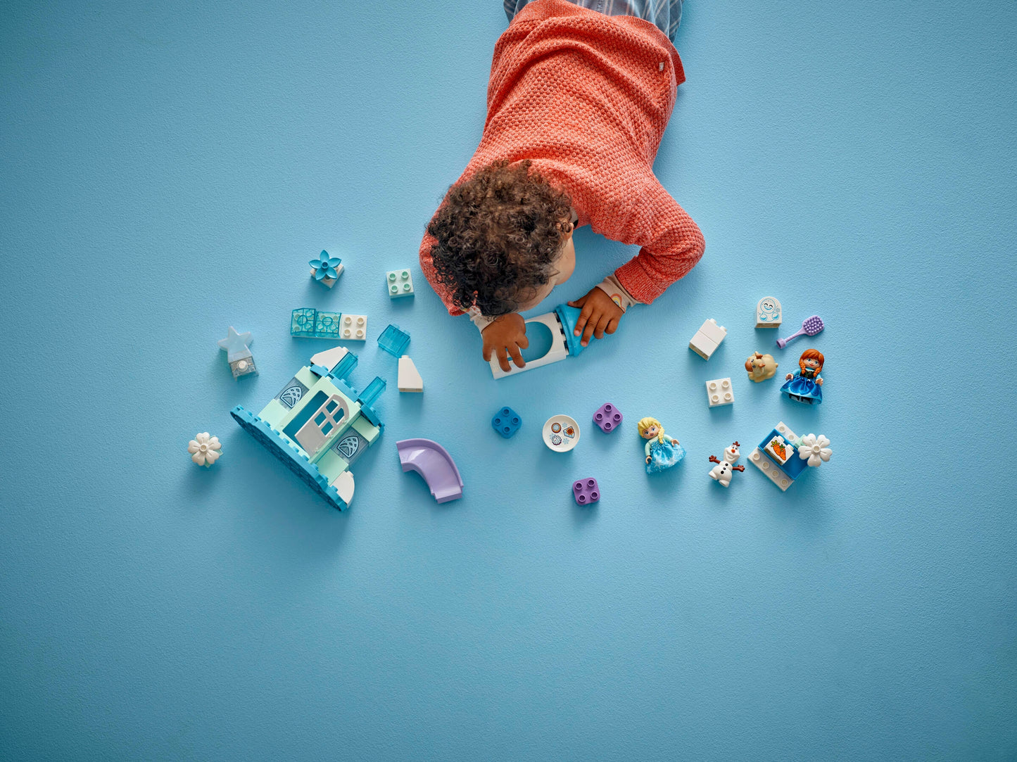 Anna and Elsa's Frozen Castle Party