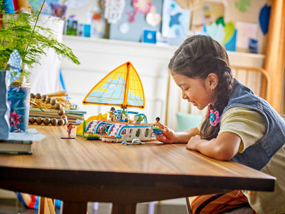 Travel Boat Adventure