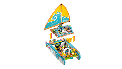 Travel Boat Adventure