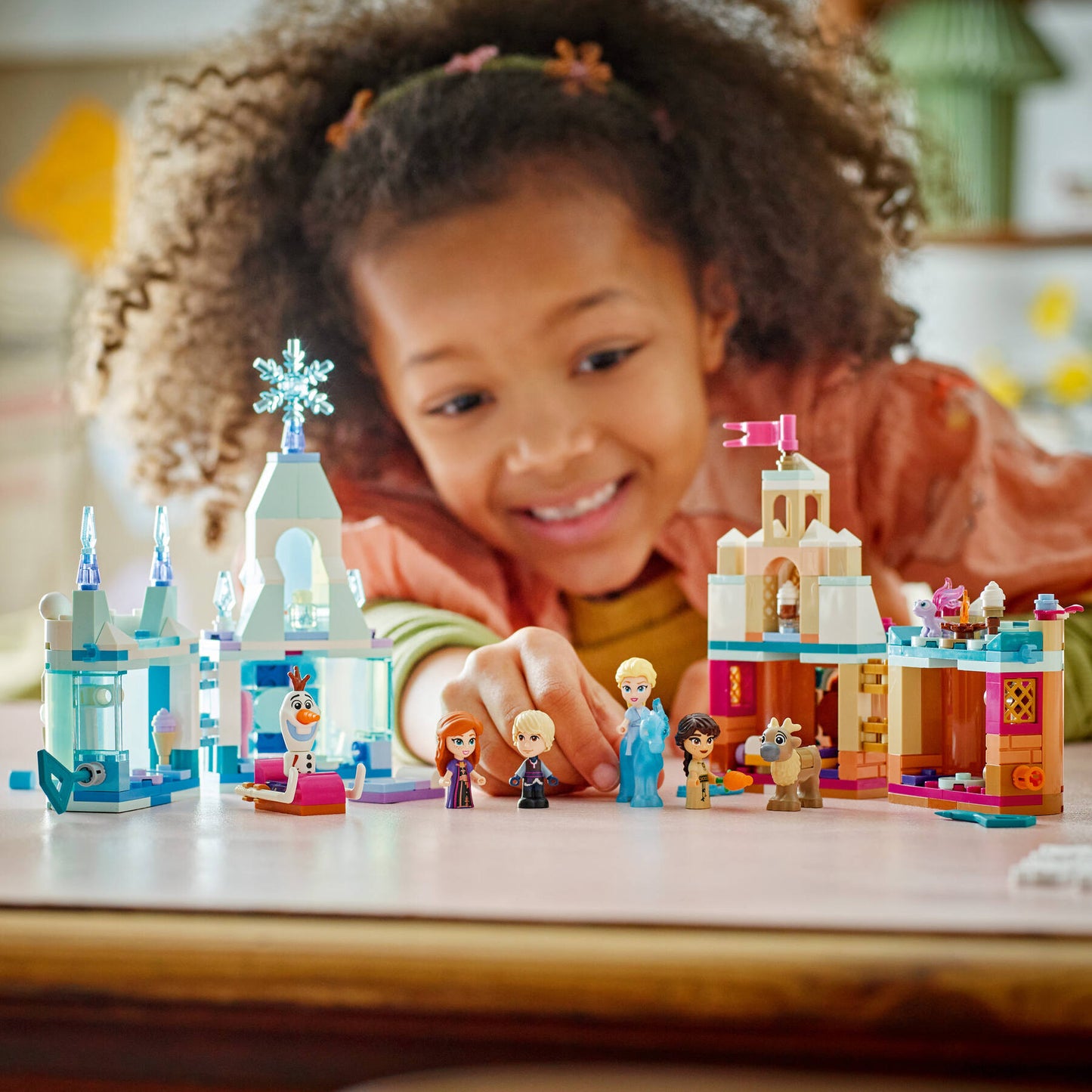 Mini Arendelle Castle & Elsa's Ice Palace