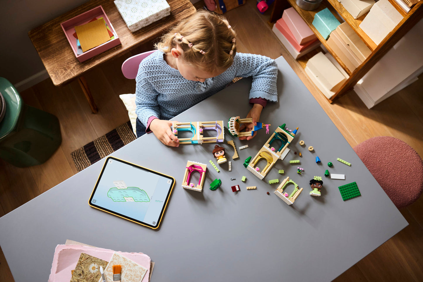 Mini Belle & Tiana with Castle