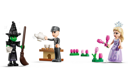 Glinda & Elphaba Visit Munchkinland