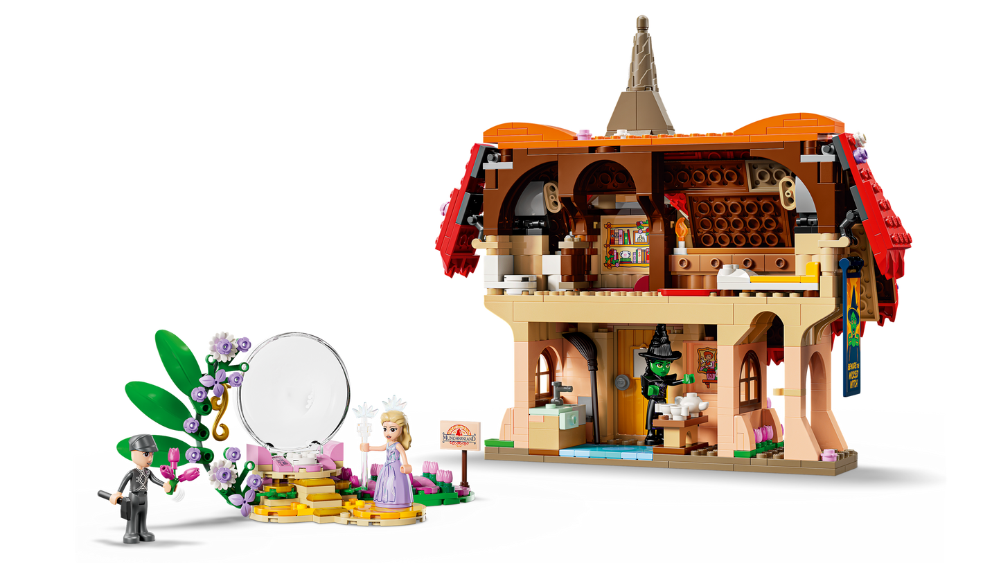 Glinda & Elphaba Visit Munchkinland