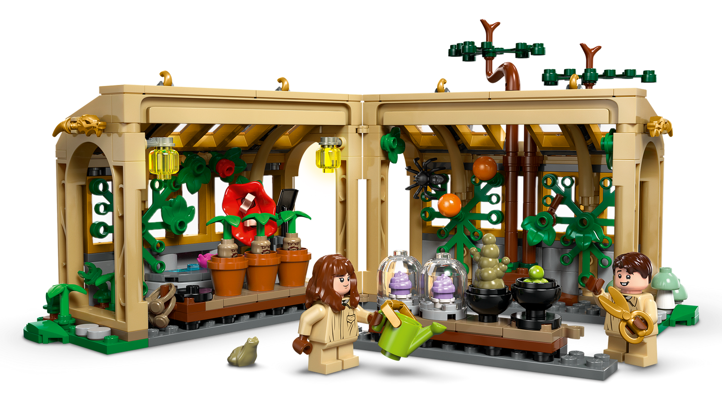 Hogwarts™ Castle: Herbology Class