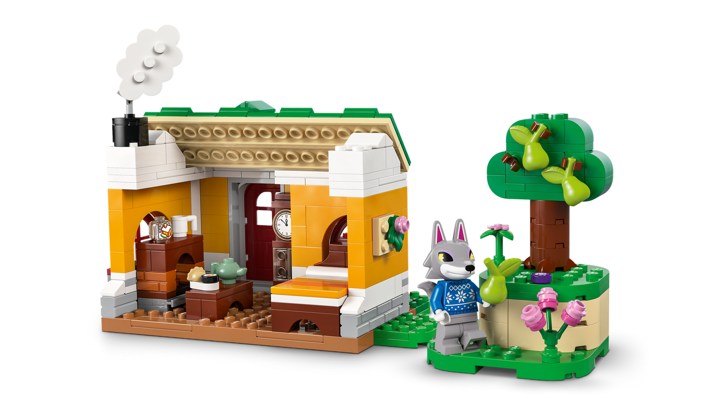 Creative Houses: Seasons of Fun