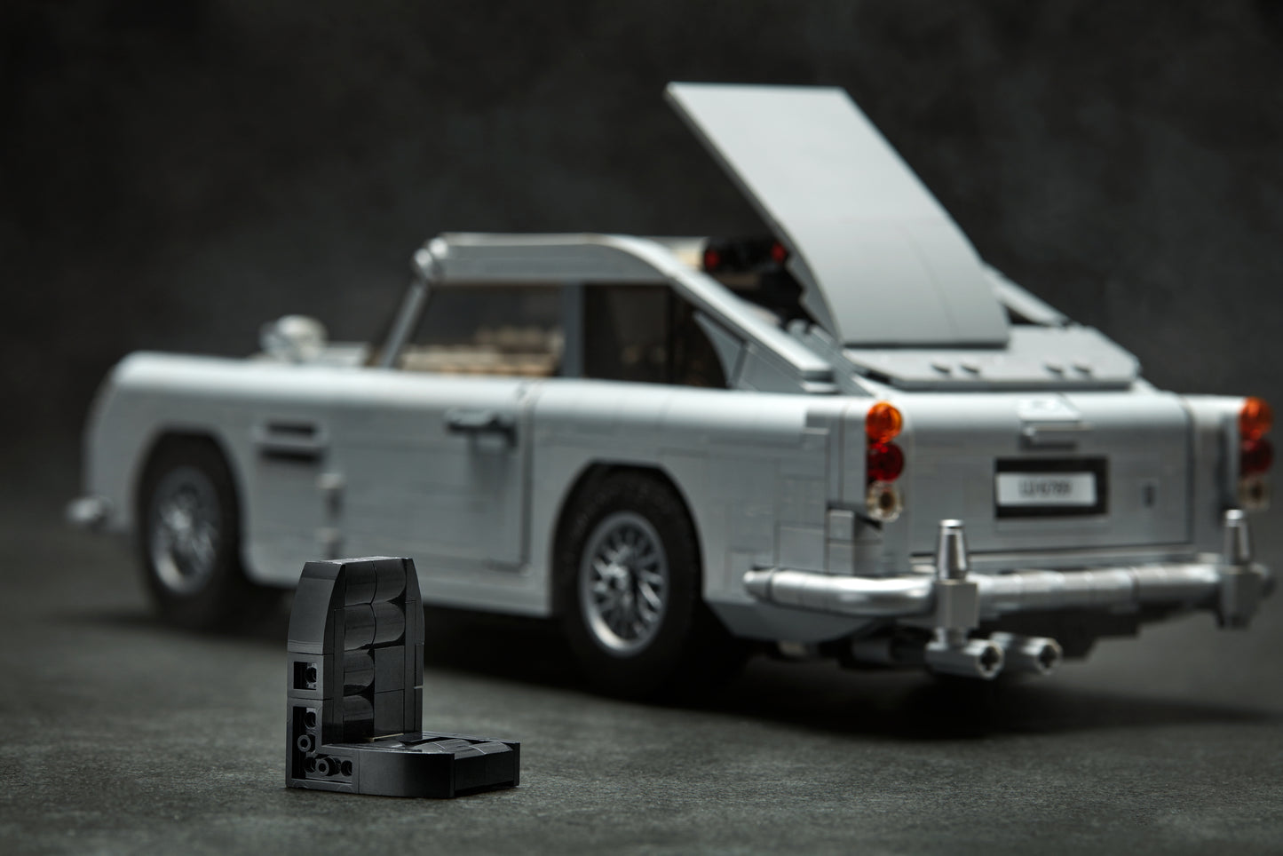 James Bond Aston Martin DB5