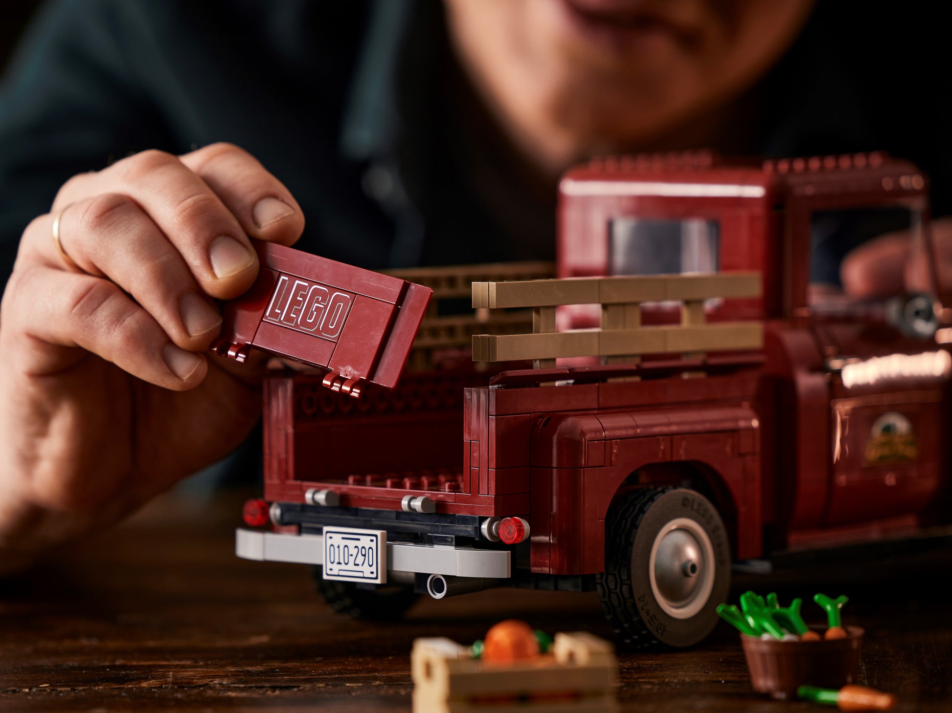 Pickup Truck 10290 LEGO – - Main Image