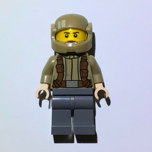 Resistance Soldier, Dark Tan Helmet, Dark Tan Shirt