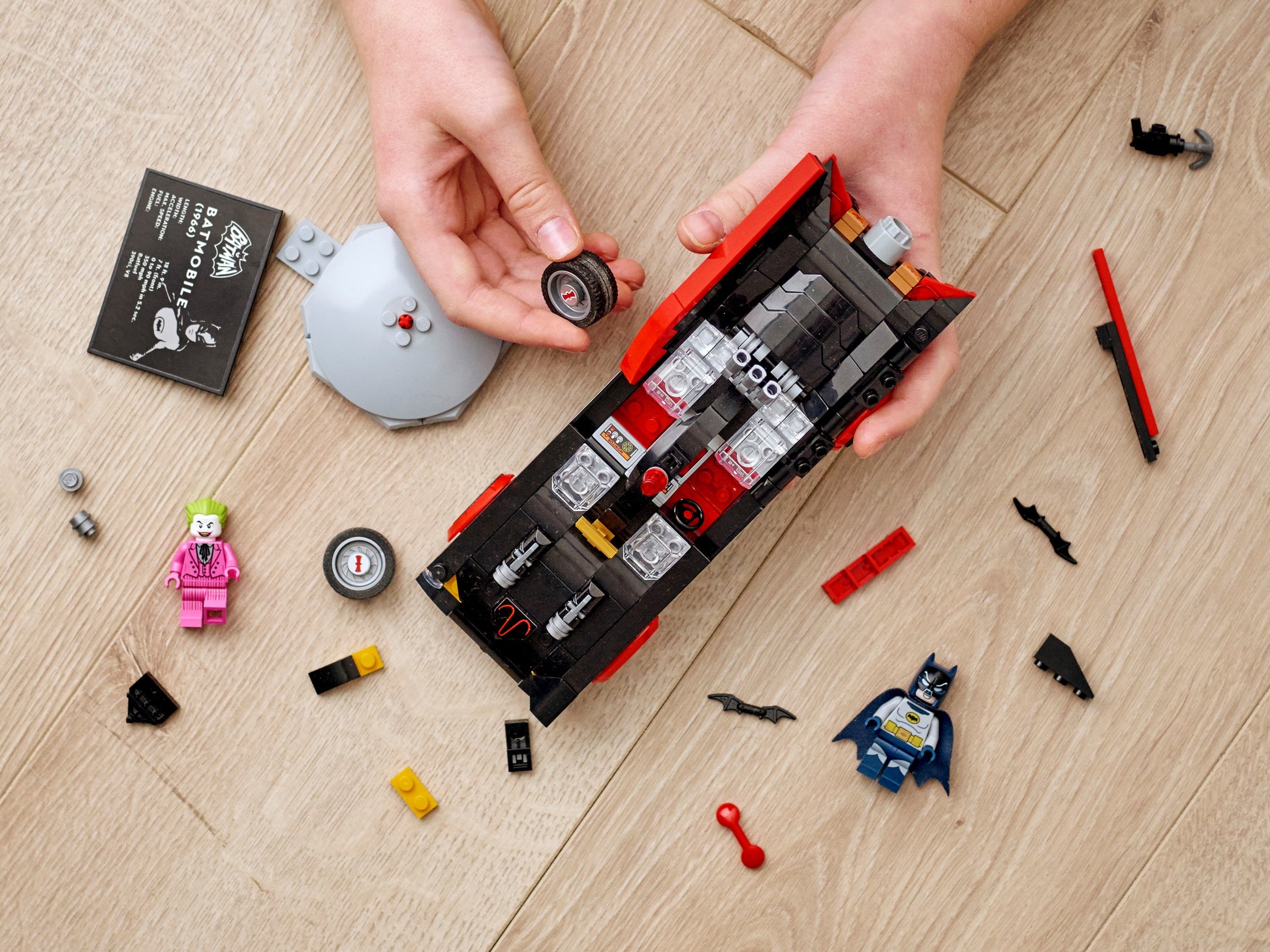 Batman™™ Classic TV Series Batmobile 76188 LEGO –